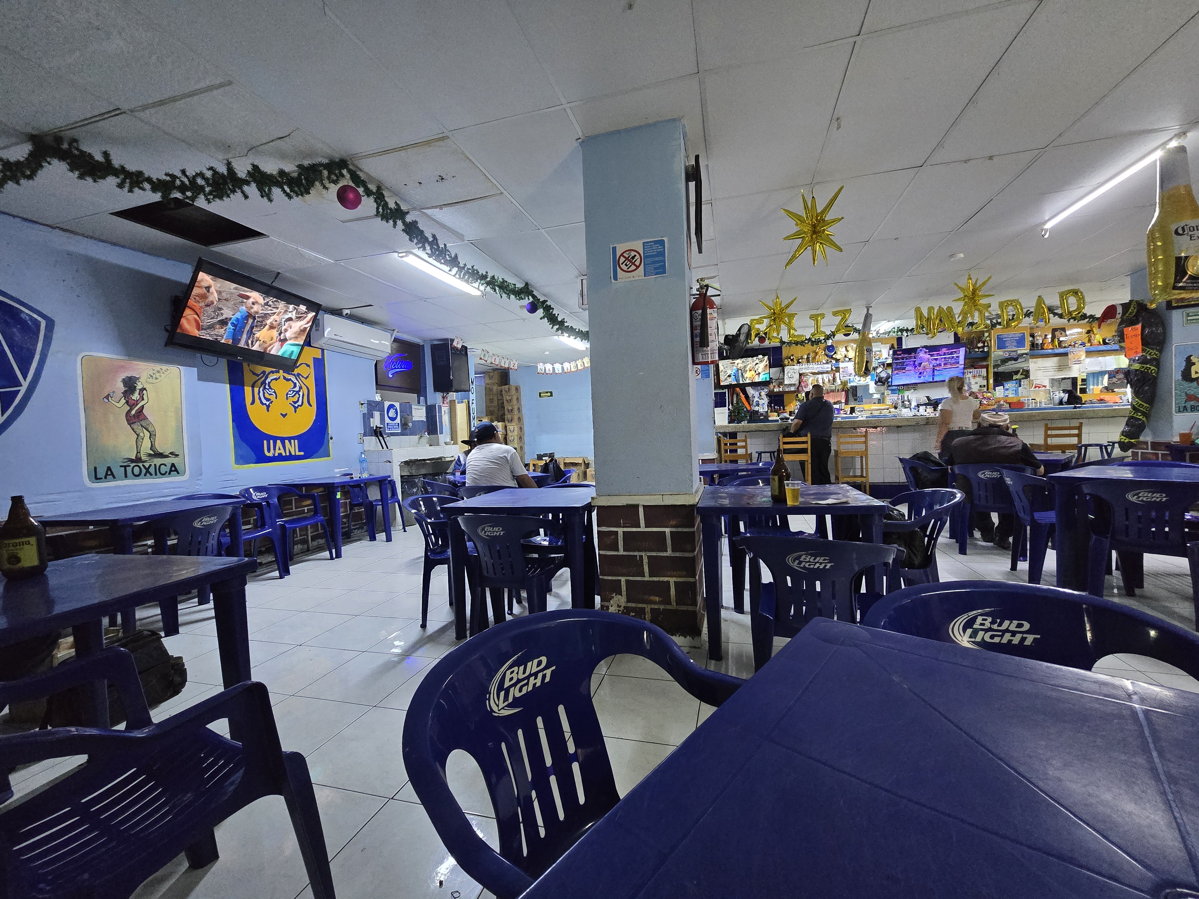 Tour El lado O-culto de Monterrey: Cantinas, Mercado y Misticismo