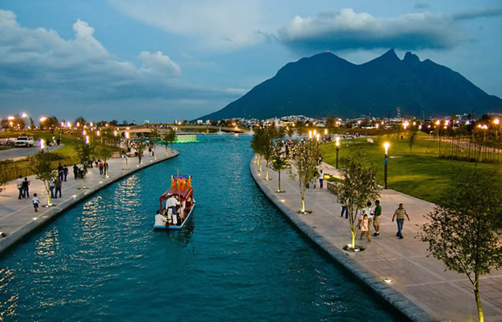 Paseo en lancha Santa Lucía – Monterrey