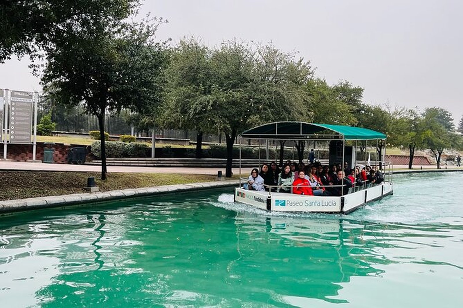 Paseo en lancha Santa Lucía – Monterrey