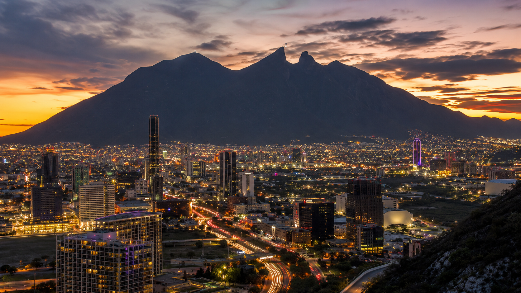 Qué Hacer en Monterrey: Guía Completa 2026 con Tours, Naturaleza y Cantinas